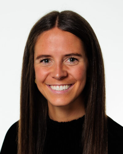 Caitlin Hough, Recruiting Manager at Beacon Hill Associates, a division of Beacon Hill, a leading staffing and consultation firm. Caitlin specializes in connecting top administrative and professional talent with leading employers, delivering strategic staffing solutions tailored to various client needs.