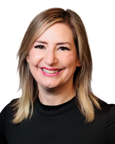 Katie Dahlstrom serves as Division Director at Beacon Hill Financial, a specialized division of Beacon Hill, a leading staffing and consultation firm. With expertise in financial recruitment and client relationship management, Katie leads with insight and strategic focus, helping companies secure top finance and accounting professionals to meet evolving business needs.